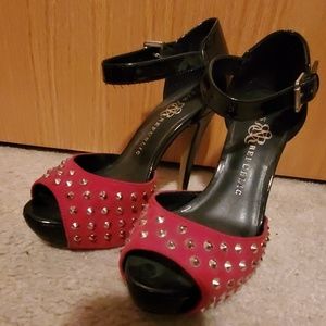 Red & Black Rock & Republic Peep Toe Heels